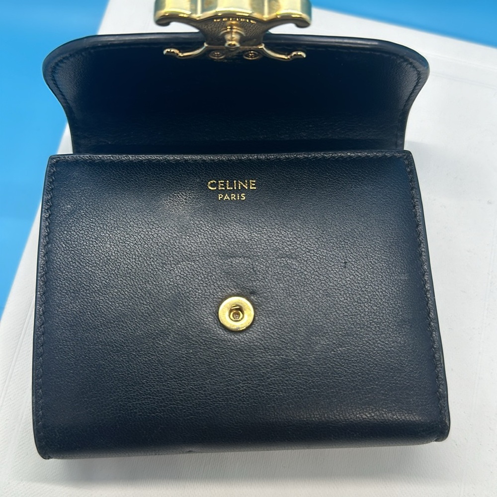 Small Flap Wallet Triomphe In Shiny Calfskin - image 5